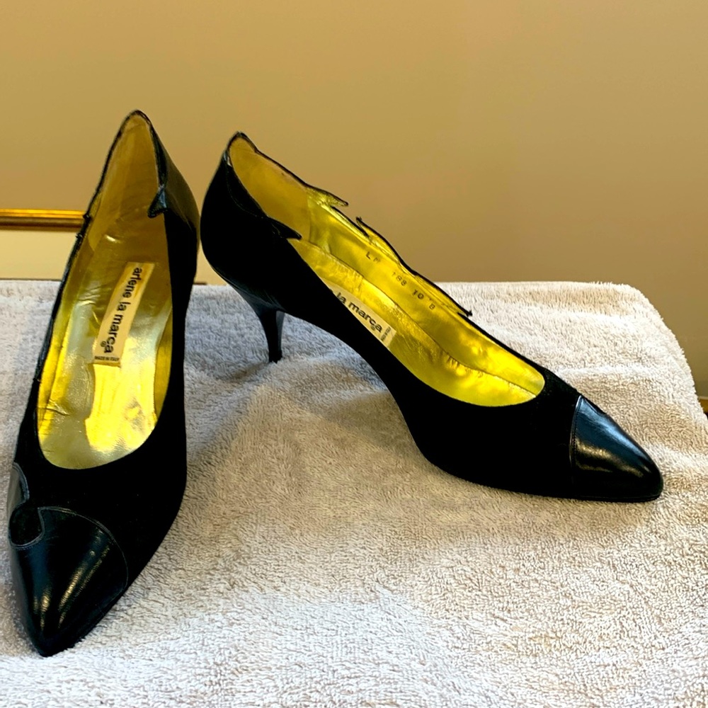 Arlene La Marca vintage never worn black suede and fine leather pumps